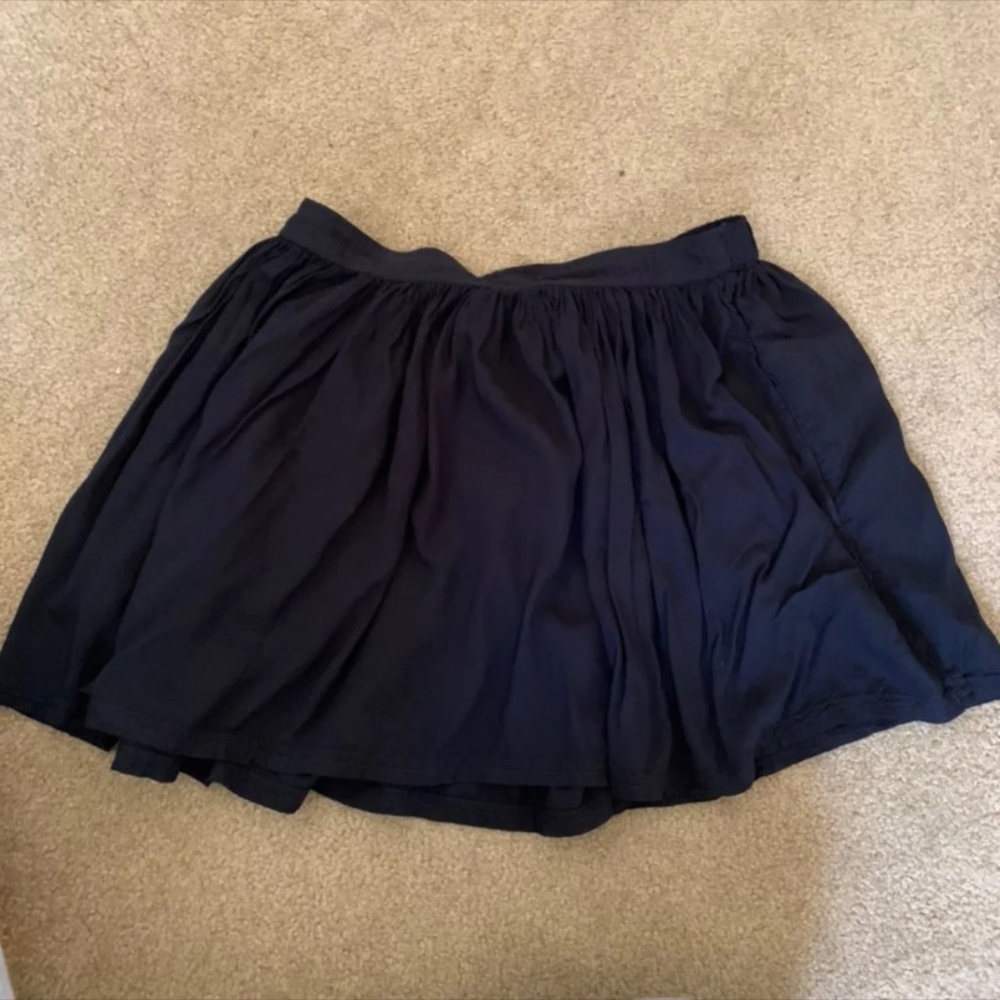 American Eagle Black Short Skirt (Small)